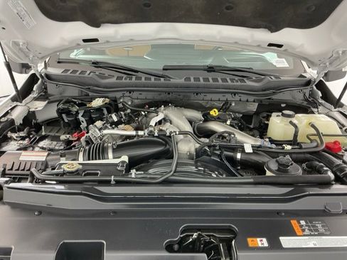 Used 2024 Ford F450 Platinum w/ FX4 Off-Road Package image 34