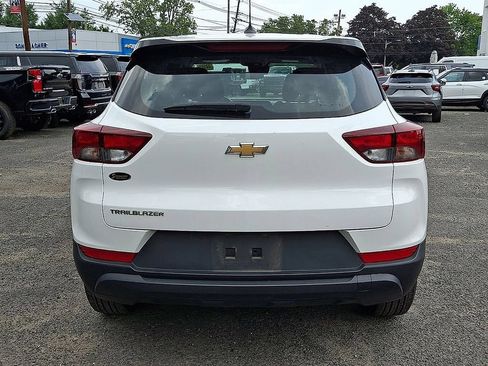 Used 2024 Chevrolet TrailBlazer LS FWD image 6