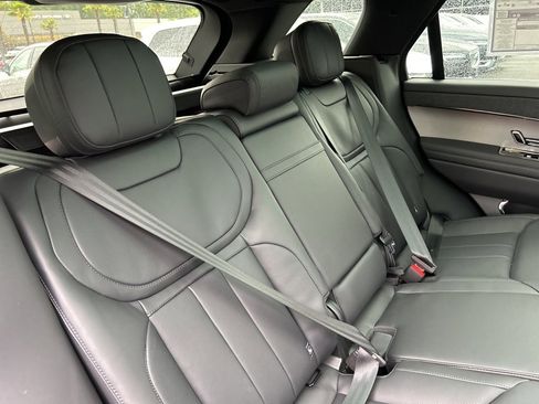 New 2025 Land Rover Range Rover Sport Dynamic SE image 18