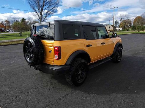 Used 2022 Ford Bronco Black Diamond image 8