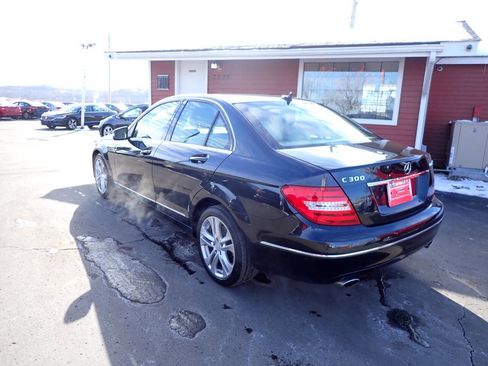 Used 2013 Mercedes-Benz C 300 4MATIC Sedan w/ Premium 1 Pkg image 4