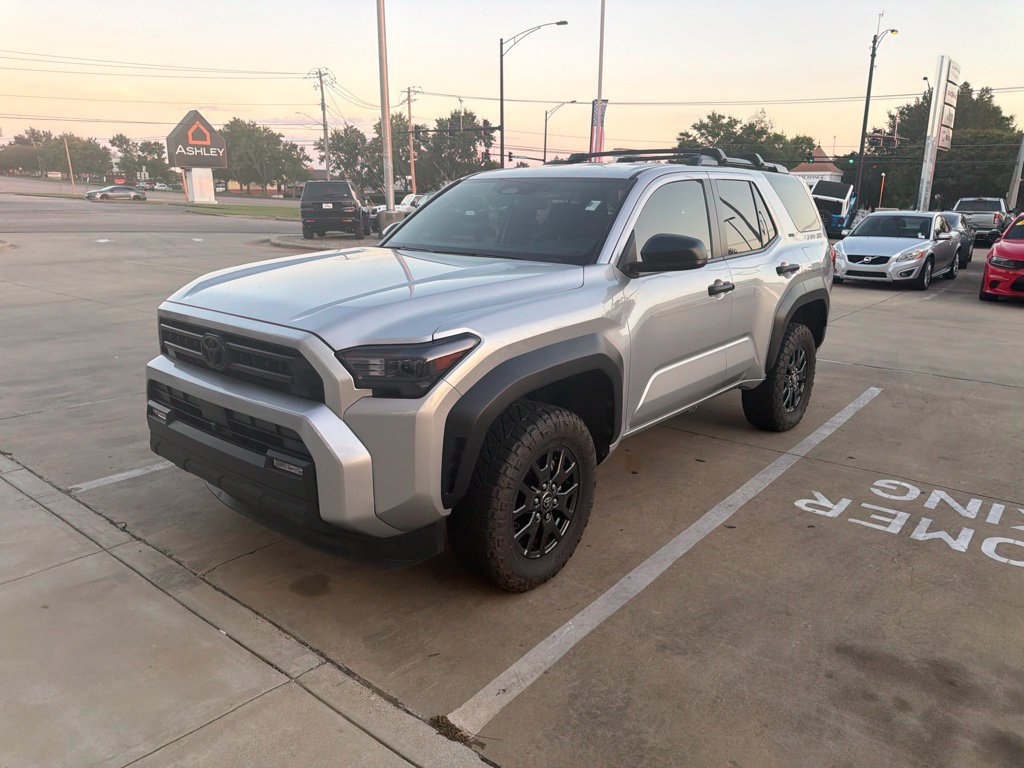 Used 2025 Toyota 4Runner SR5 AWD/4WD image 6