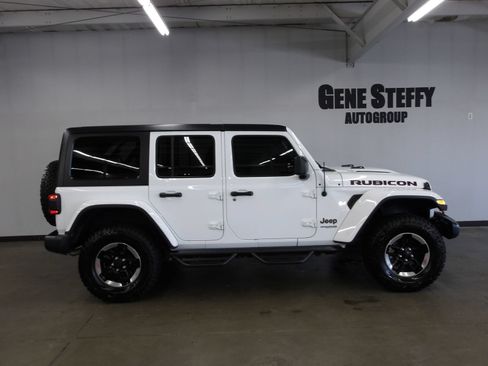 Used 2018 Jeep Wrangler Unlimited Rubicon AWD/4WD image 3