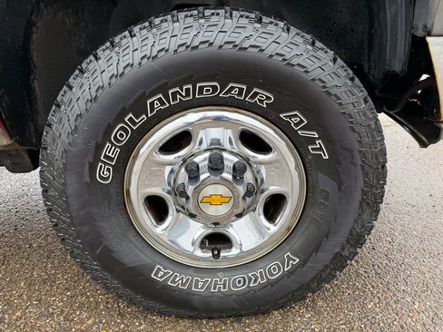 Used 2001 Chevrolet Silverado 2500 LS w/ Off-Road Skid Plate Pkg image 15