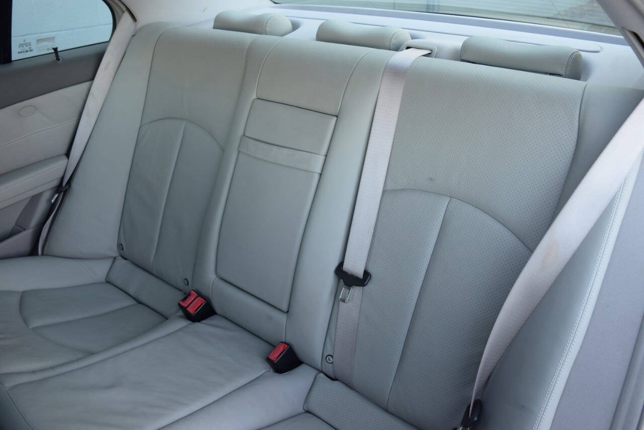 Used 2004 Mercedes-Benz E 500 Sedan image 35