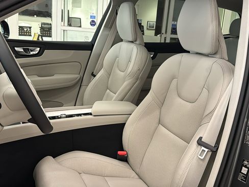 New 2026 Volvo XC60 B5 Ultra w/ Climate Package image 23