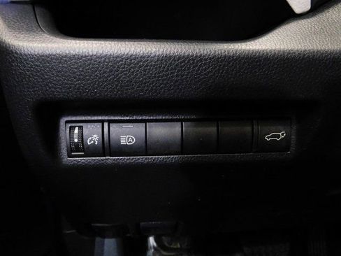 Used 2020 Toyota RAV4 XLE Premium image 41