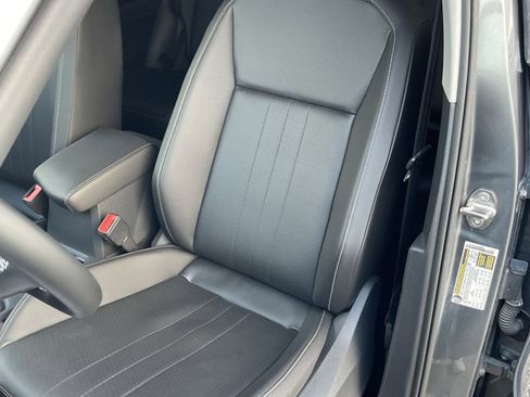 Used 2022 Volkswagen Tiguan SE image 6