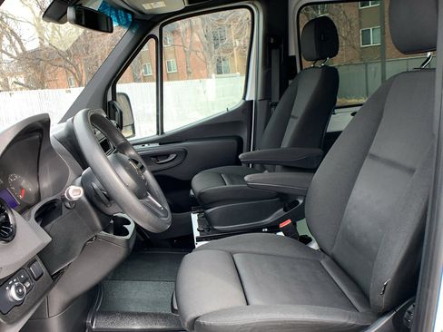 Used 2020 Mercedes-Benz Sprinter 3500 image 10