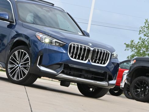 Certified 2025 BMW X1 xDrive28i w/ Technology Package AWD/4WD image 34