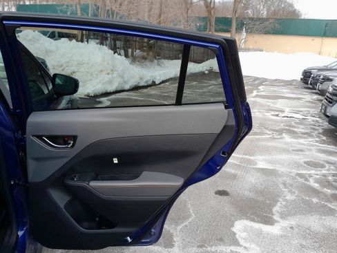 Certified 2025 Subaru Crosstrek 2.5i Limited image 32