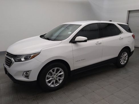 Used 2018 Chevrolet Equinox LT image 2