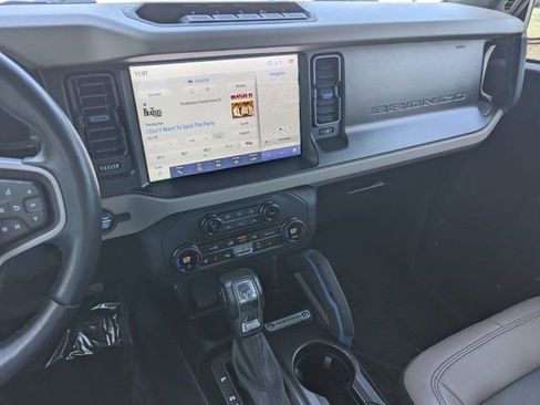 Used 2023 Ford Bronco Wildtrak image 24