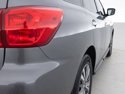 Used 2018 Nissan Pathfinder S image 14