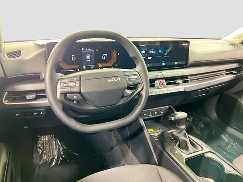 Certified 2025 Kia K4 LXS image 20