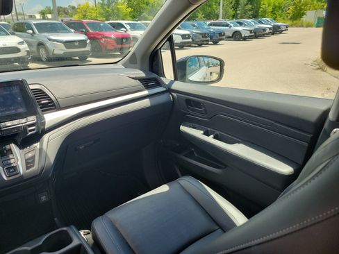 Used 2024 Honda Odyssey EX-L image 17