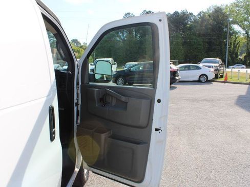 Used 2020 Chevrolet Express 2500 w/ Driver Convenience Package RWD image 12