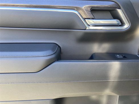 Used 2024 Chevrolet Silverado 1500 LTZ w/ LTZ Convenience Package II image 29