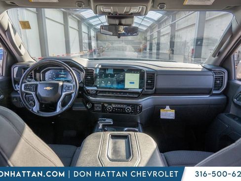 Used 2022 Chevrolet Silverado 1500 LT image 3