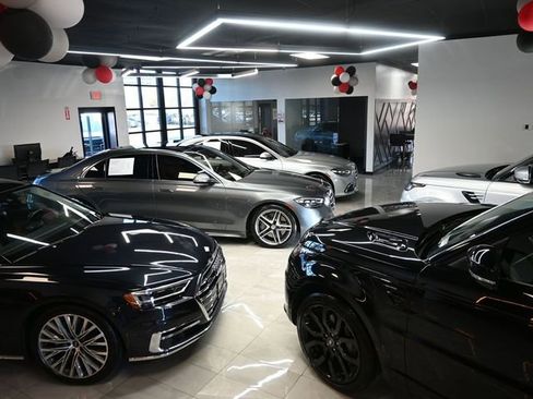 Used 2020 Cadillac CT5 Luxury w/ Sun And Sound Package image 8