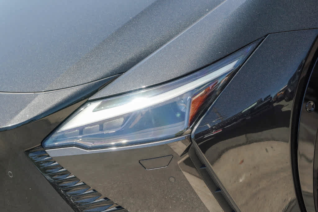 Used 2023 Lexus RZ 450e Premium w/ Accessory Package (P5) AWD/4WD image 8