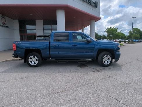 Used 2018 Chevrolet Silverado 1500 LT w/ All Star Edition AWD/4WD image 22