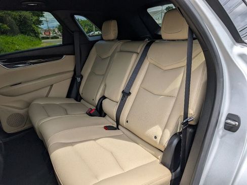 Used 2017 Cadillac XT5 FWD image 17