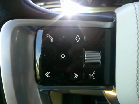 Used 2023 Land Rover Range Rover SE AWD/4WD image 91