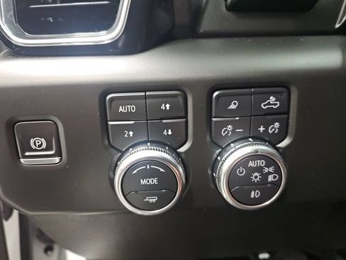 Used 2024 GMC Sierra 1500 Denali Ultimate AWD/4WD image 21