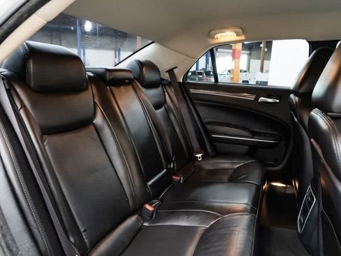 Used 2021 Chrysler 300 Touring L RWD image 28