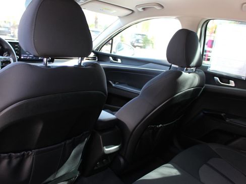 Used 2023 Kia K5 LXS image 32
