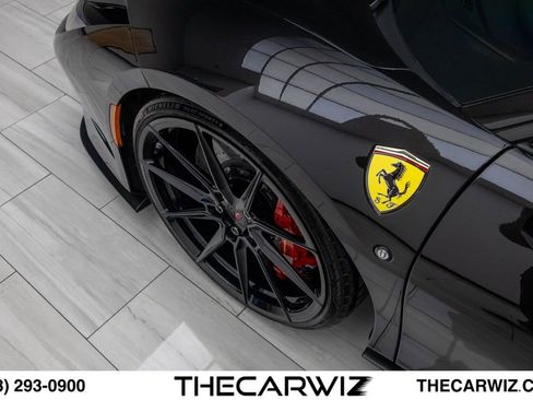 Used 2021 Ferrari F8 Tributo RWD image 15