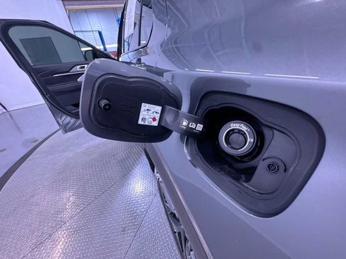 Used 2025 Ford Explorer ST image 38