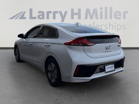 Used 2017 Hyundai Ioniq Blue image 3