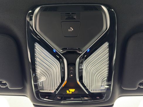 Used 2020 BMW 750i xDrive 750i xDrive w/ Executive Package image 38