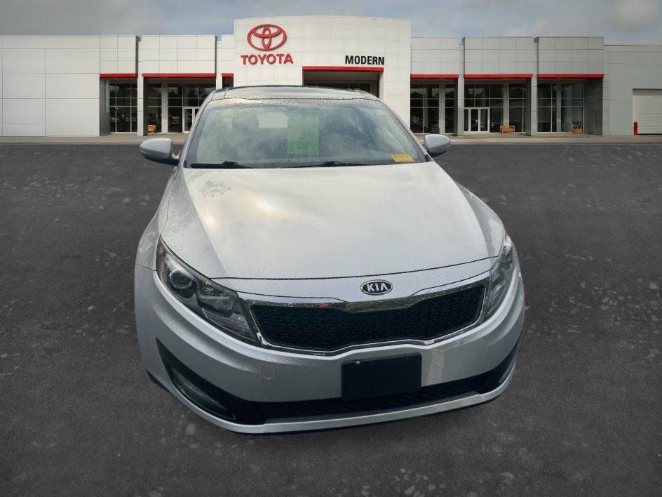 Used 2011 Kia Optima EX w/ Premium Pkg FWD image 9