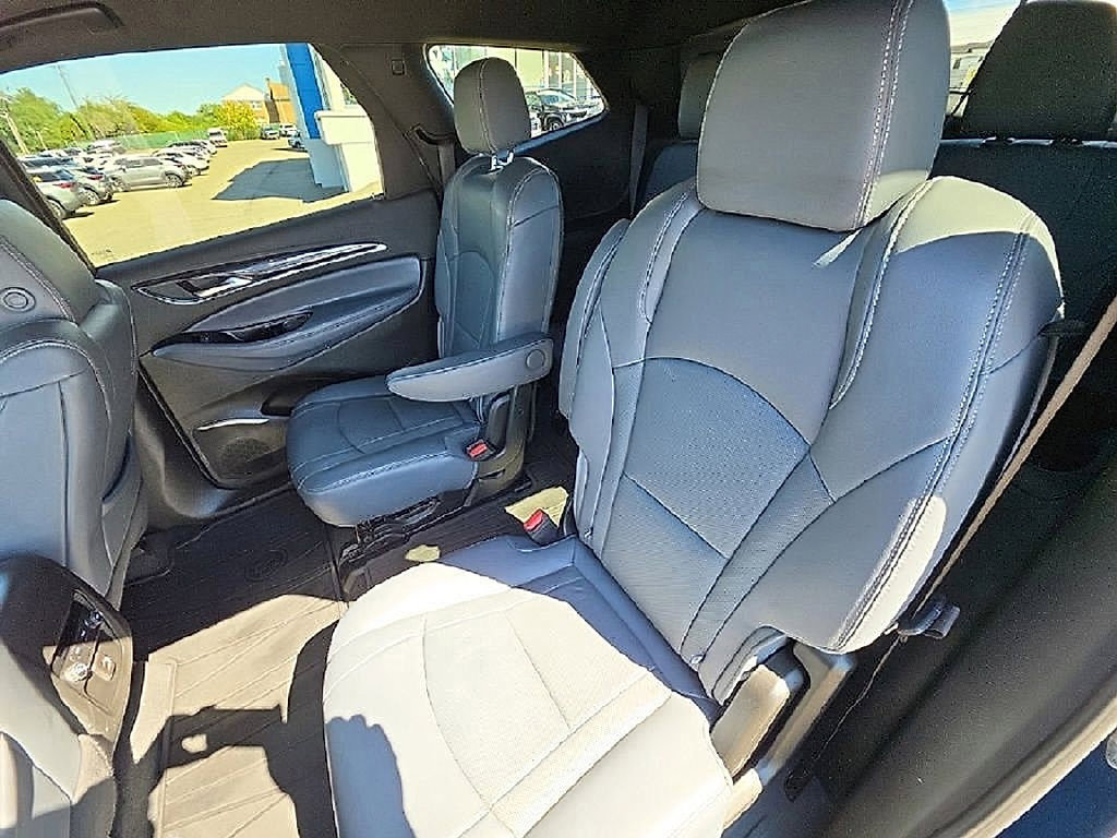 Used 2023 Buick Enclave Essence AWD/4WD image 42
