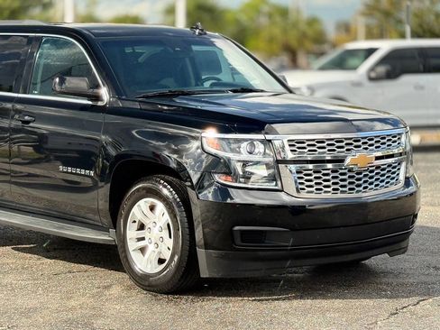 Used 2017 Chevrolet Suburban LT image 13