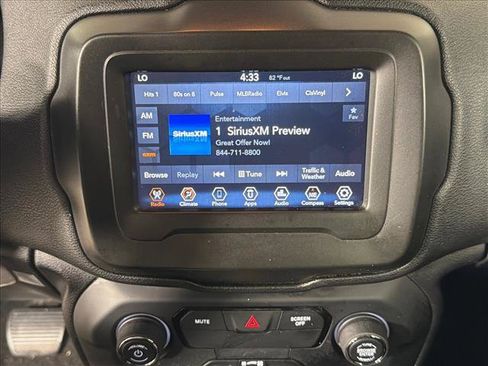Used 2020 Jeep Renegade Latitude FWD image 28