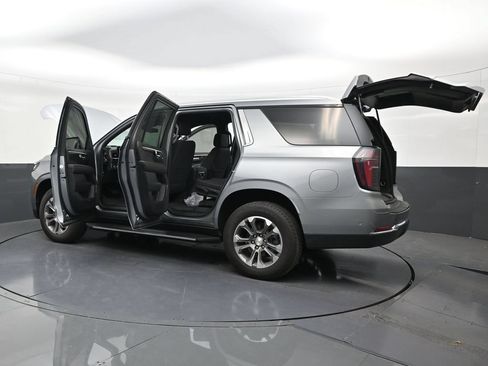 Used 2025 Chevrolet Tahoe LS AWD/4WD image 30
