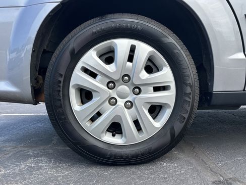 Used 2016 Dodge Grand Caravan American Value Package image 17