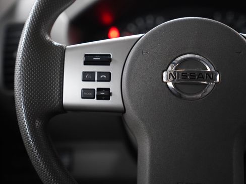 Used 2019 Nissan Frontier SV AWD/4WD image 19