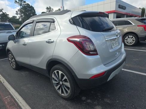 Used 2022 Buick Encore Preferred w/ Safety Package FWD image 6