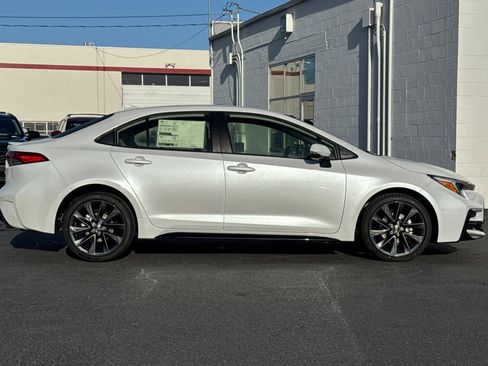 New 2026 Toyota Corolla SE image 9
