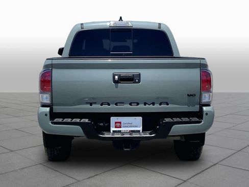 Used 2023 Toyota Tacoma TRD Off-Road w/ Technology Package AWD/4WD image 5