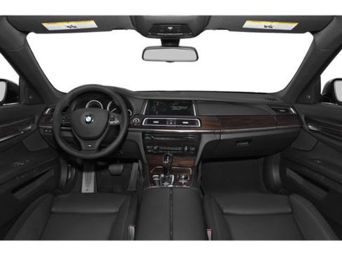 Used 2015 BMW 750Li image 7