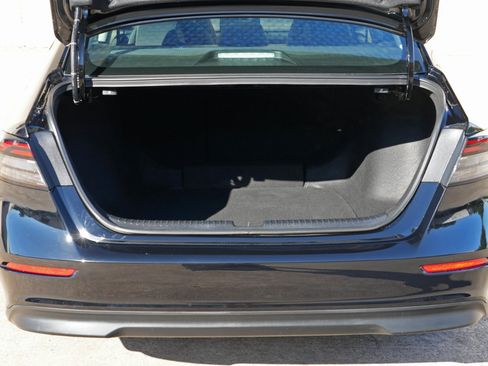 Used 2025 Honda Accord SE image 9