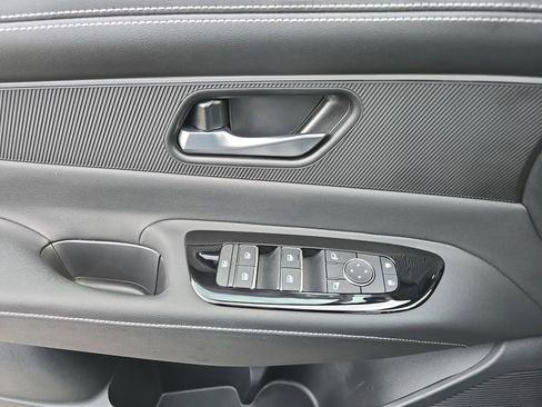 Used 2025 Nissan Murano SV image 28