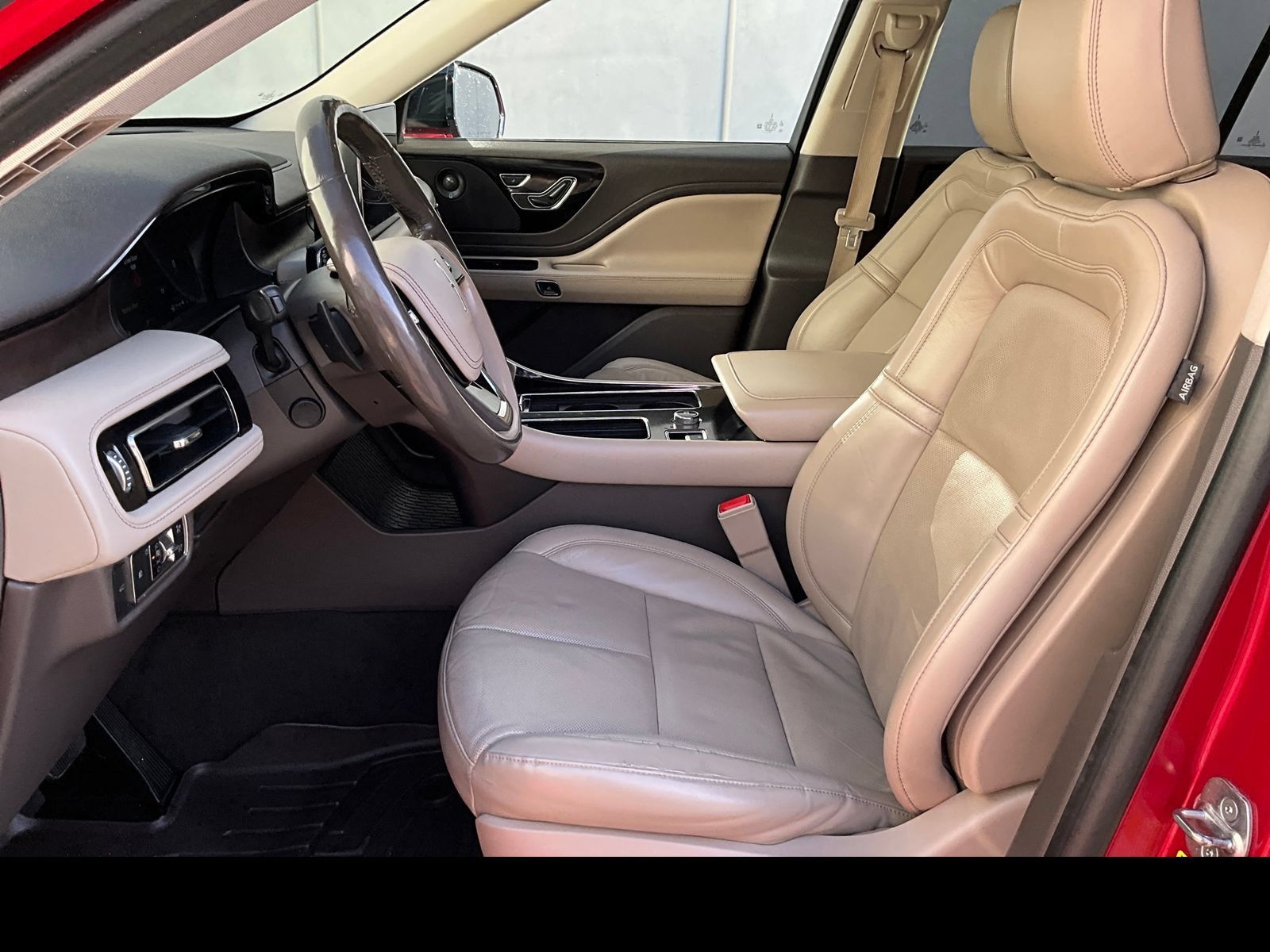 Used 2021 Lincoln Aviator Reserve w/ Equipment Group 201A AWD/4WD image 2