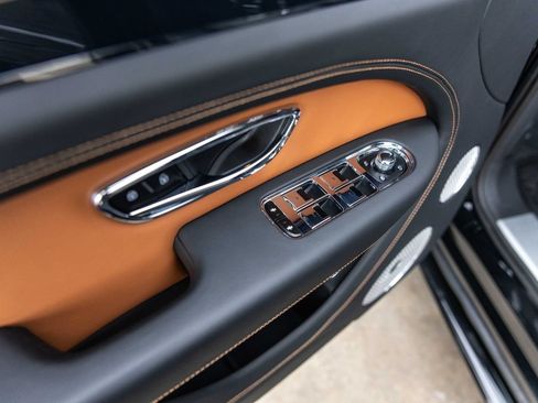Certified 2024 Bentley Bentayga AWD/4WD image 41